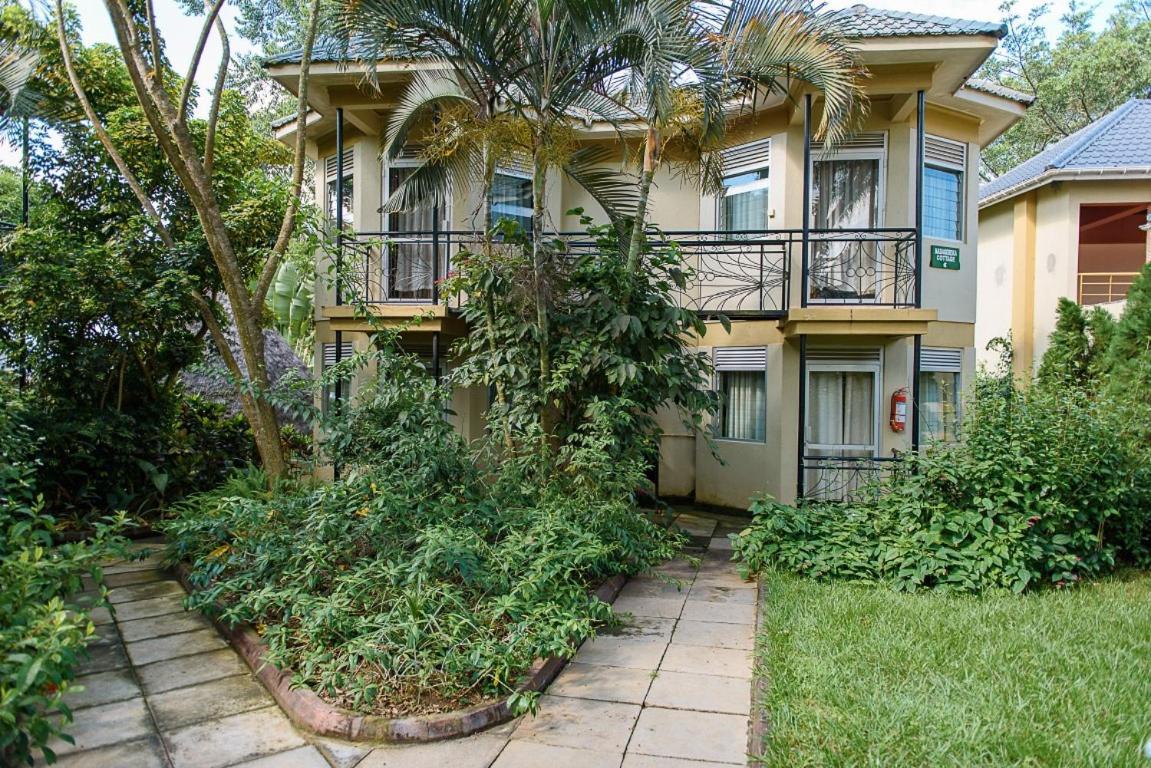 Garden Courts Hotel Masaka Ngoại thất bức ảnh