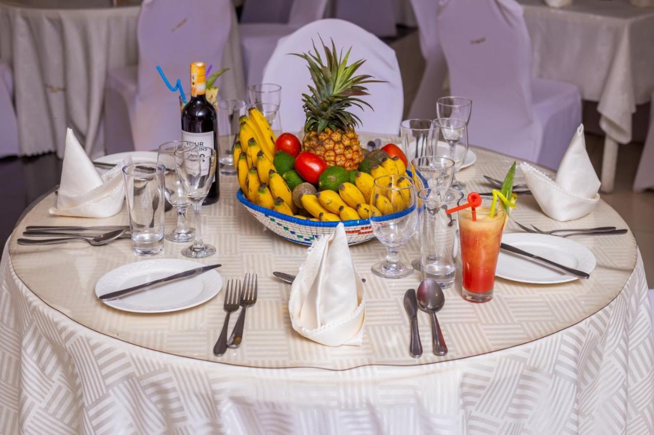 Garden Courts Hotel Masaka Ngoại thất bức ảnh