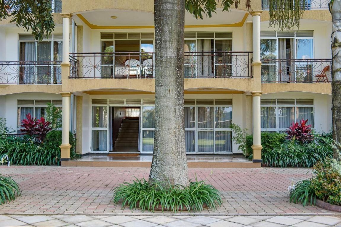 Garden Courts Hotel Masaka Ngoại thất bức ảnh