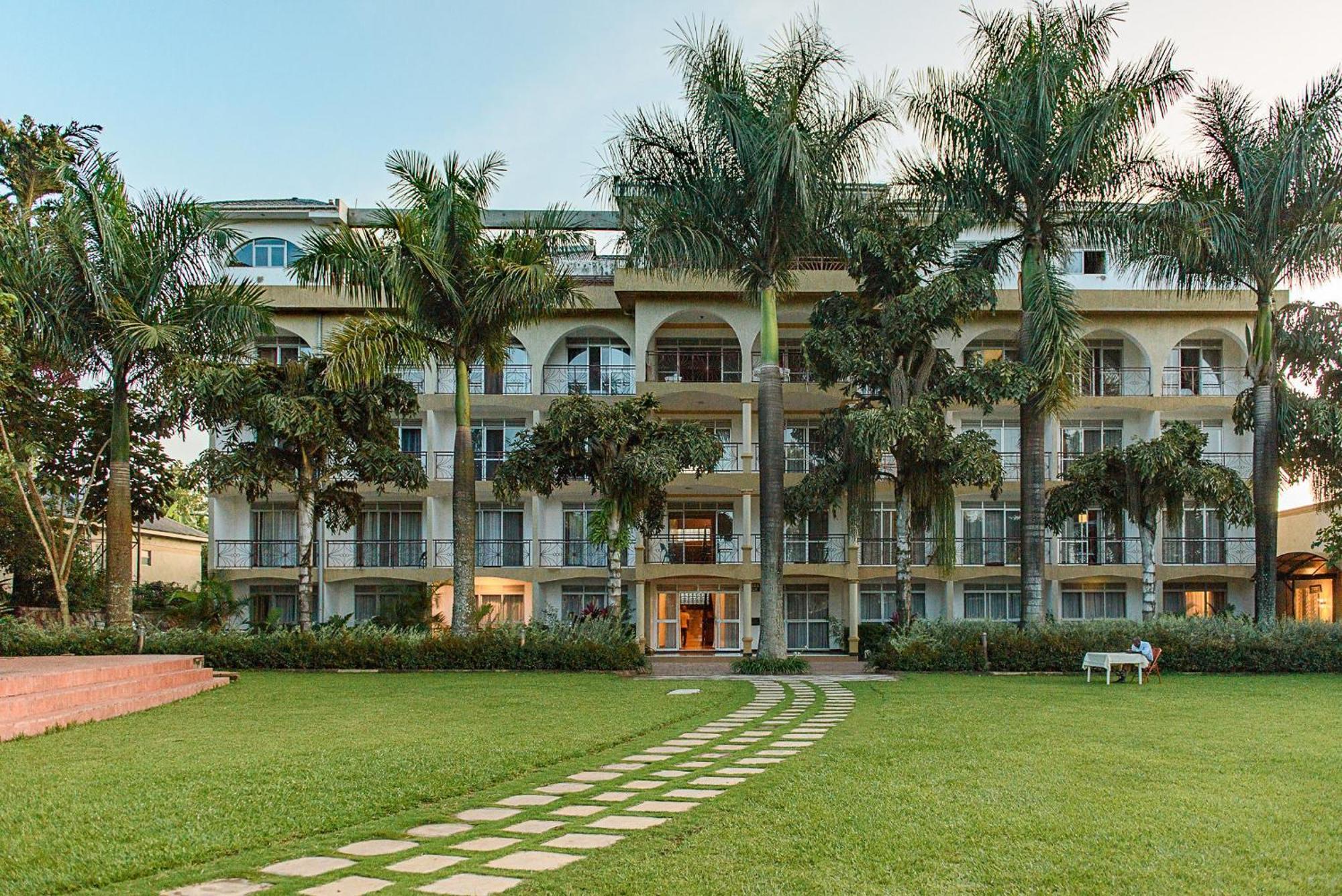 Garden Courts Hotel Masaka Ngoại thất bức ảnh