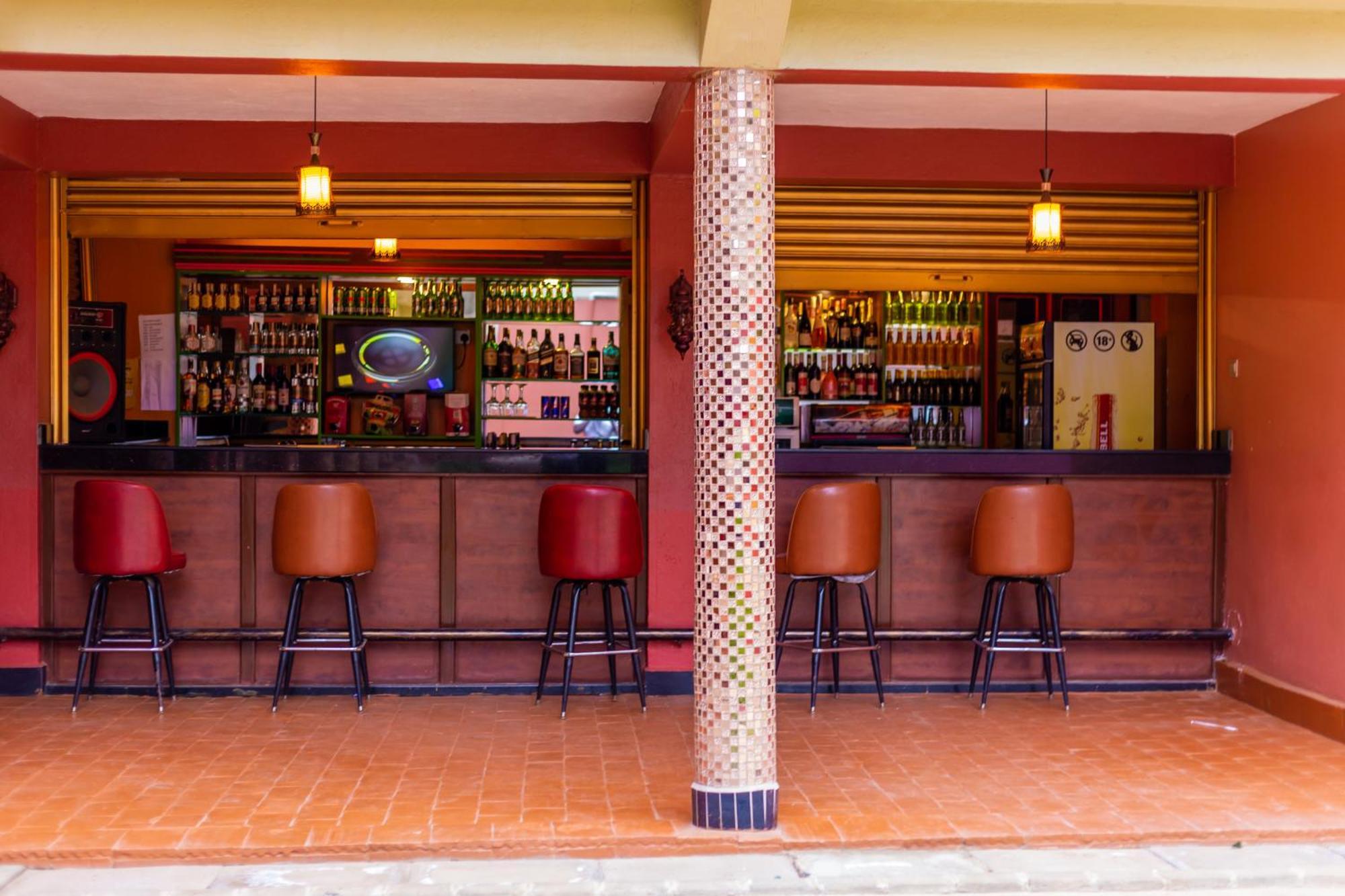 Garden Courts Hotel Masaka Ngoại thất bức ảnh