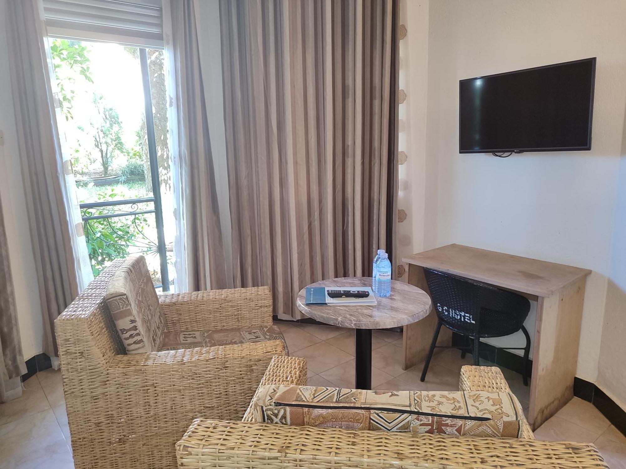 Garden Courts Hotel Masaka Ngoại thất bức ảnh