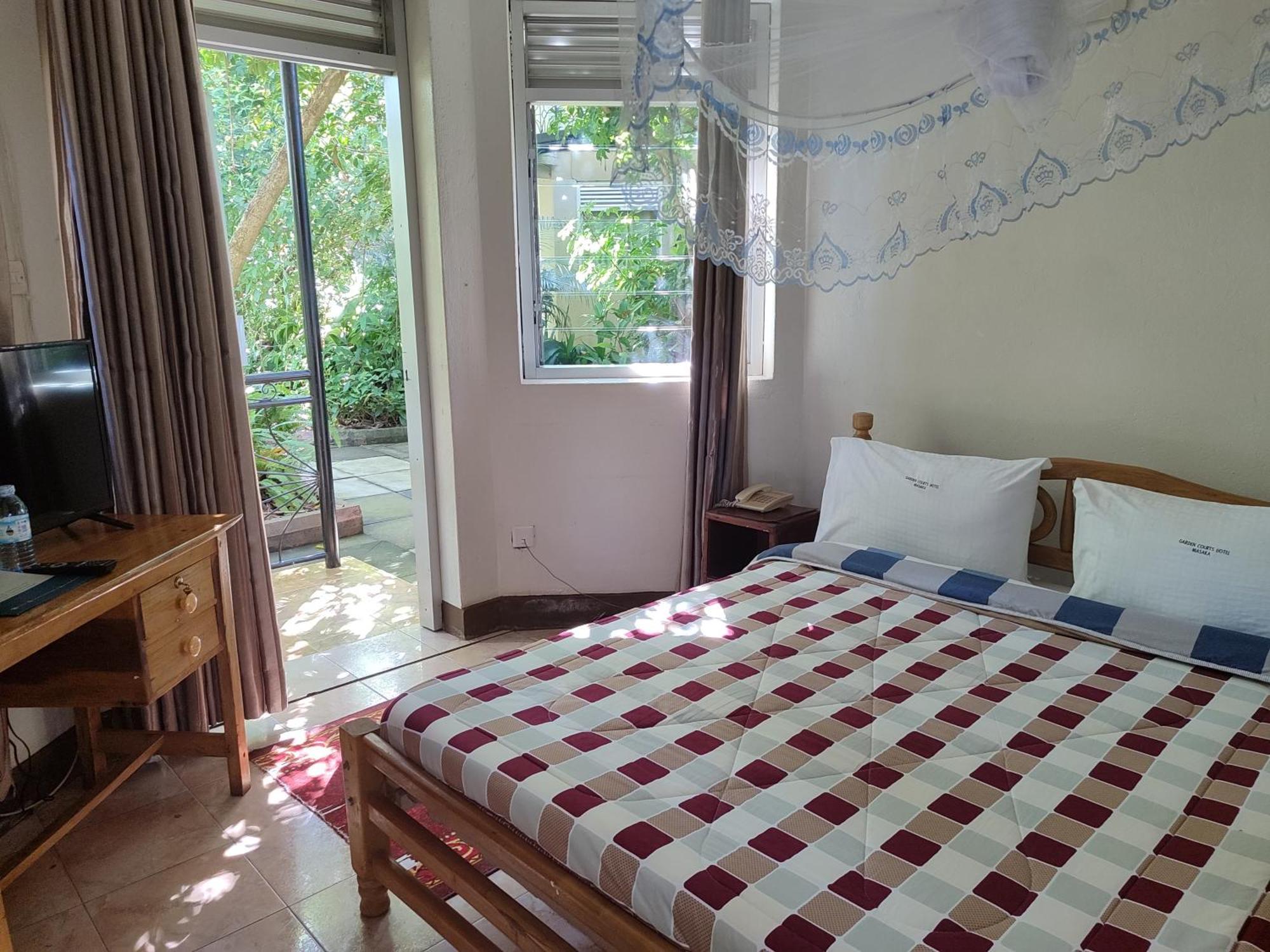 Garden Courts Hotel Masaka Ngoại thất bức ảnh