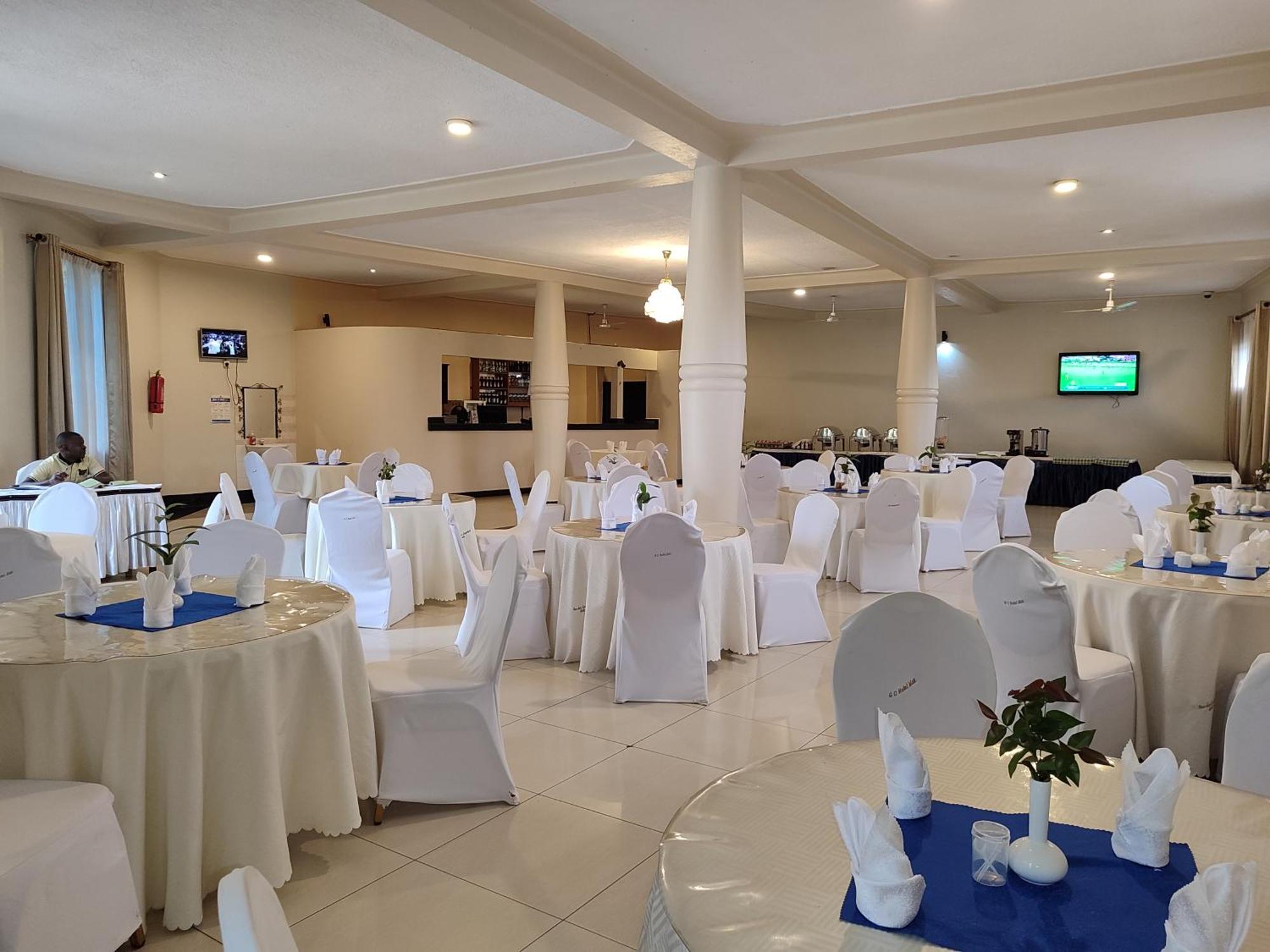 Garden Courts Hotel Masaka Ngoại thất bức ảnh